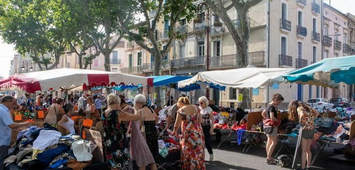 Marché aux fripes