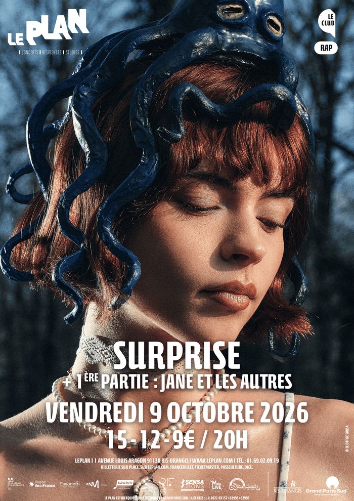 Surprise sera en concert au Plan, un moment unique de découvrir son univers entre rap et pop.