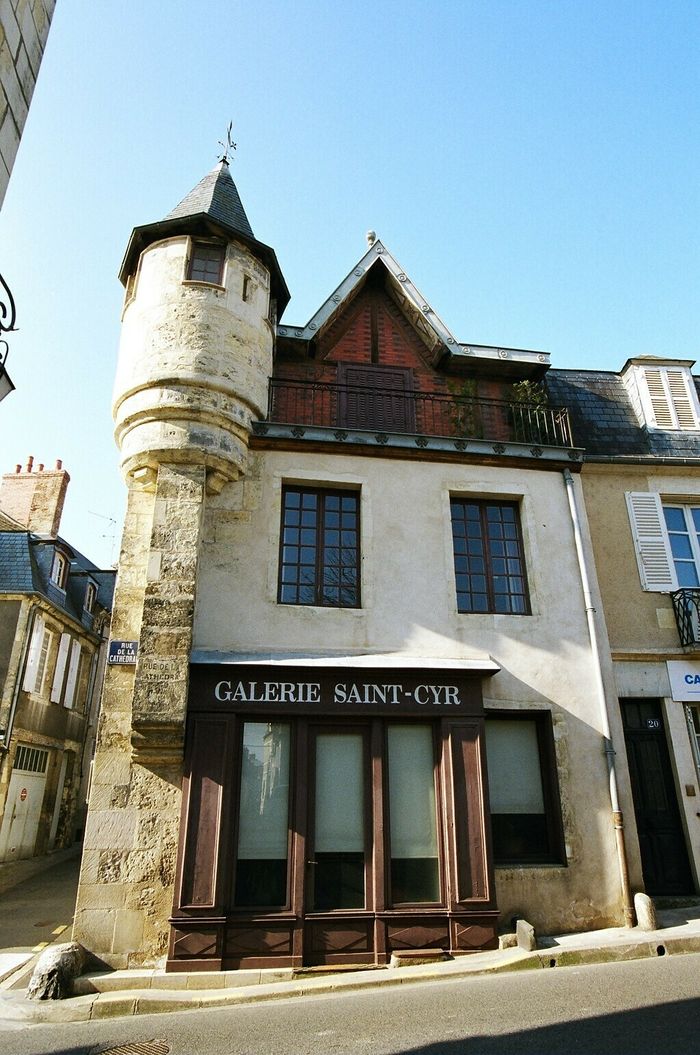 Nevers, ville en rouge