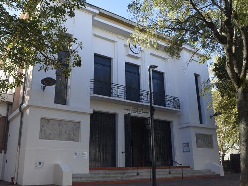 À la loupe : le Centre culturel Renan de Jean Montariol