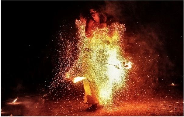 Danse, musique et feu « Fille d’Hestia »