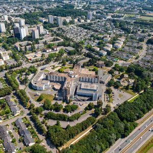 L'hôpital sud : histoire et vie d'un hôpital industriel de type Fontenoy (1970–1980), par Capucine Lemaître