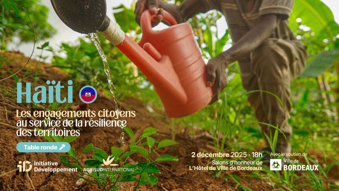 📸 𝗘𝘅𝗽𝗼𝘀𝗶𝘁𝗶𝗼𝗻 𝗽𝗵𝗼𝘁𝗼 𝗲𝘁 𝗧𝗮𝗯𝗹𝗲 𝗿𝗼𝗻𝗱𝗲 𝗽𝗼𝘂𝗿 𝘂𝗻 𝗮𝘂𝘁𝗿𝗲 𝗿𝗲𝗴𝗮𝗿𝗱 𝘀𝘂𝗿 𝗛𝗮𝗶̈𝘁𝗶