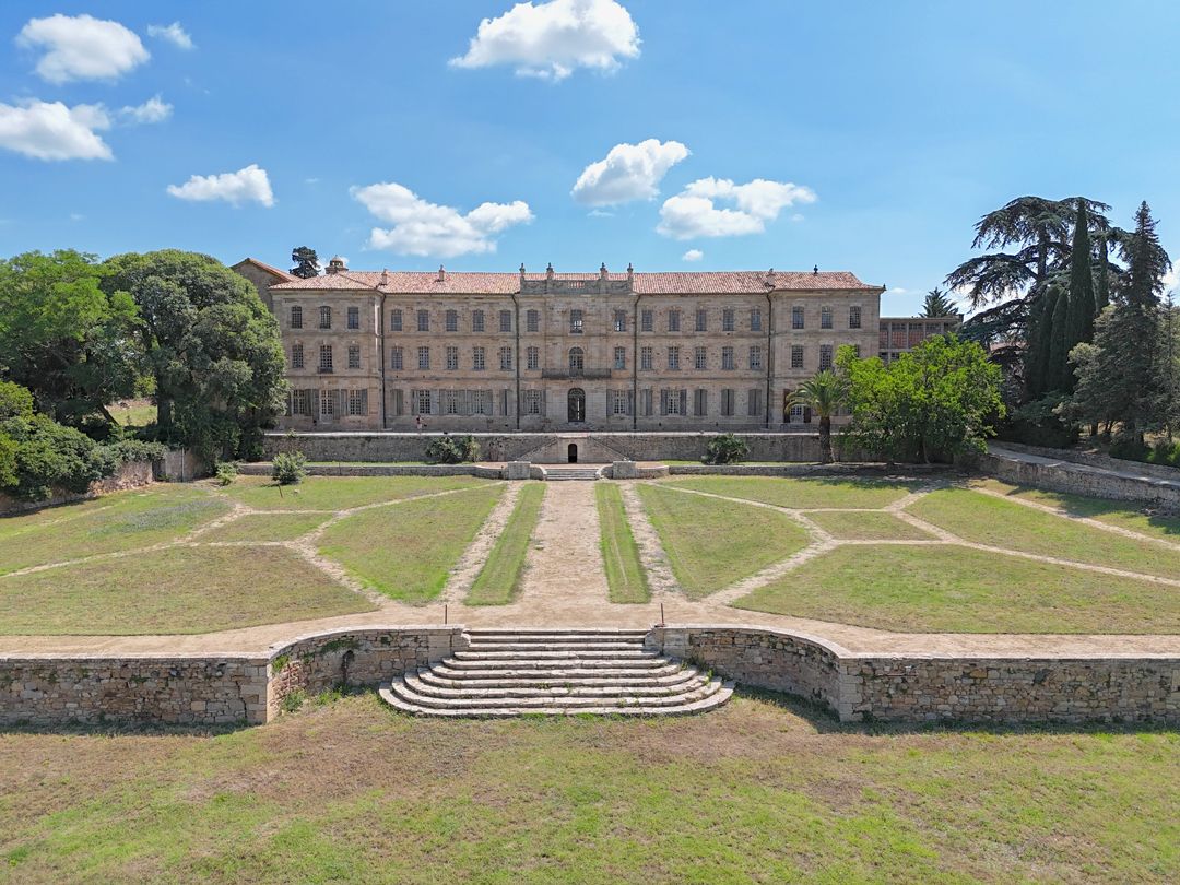 Château-abbaye de Cassan