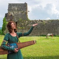 Visite « Voix et Psaltérion au Féminin » au château de Puivert