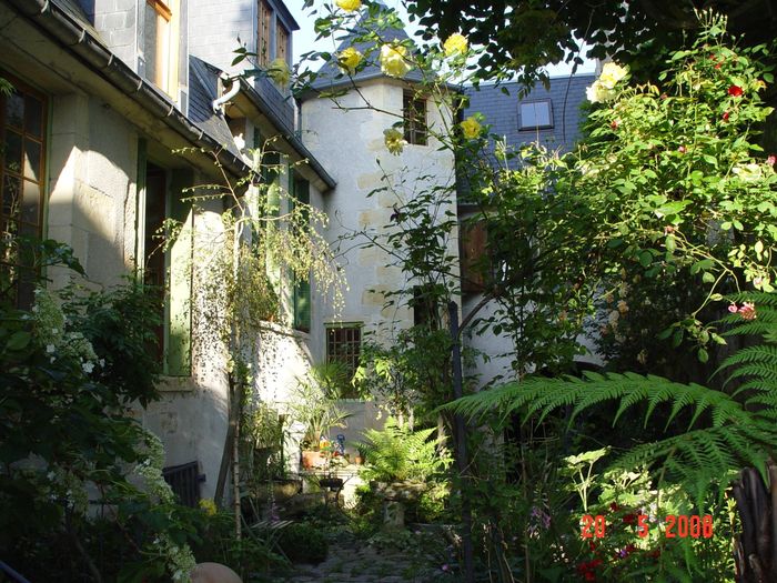 Entre cour et jardin : itinéraire des hôtels particuliers