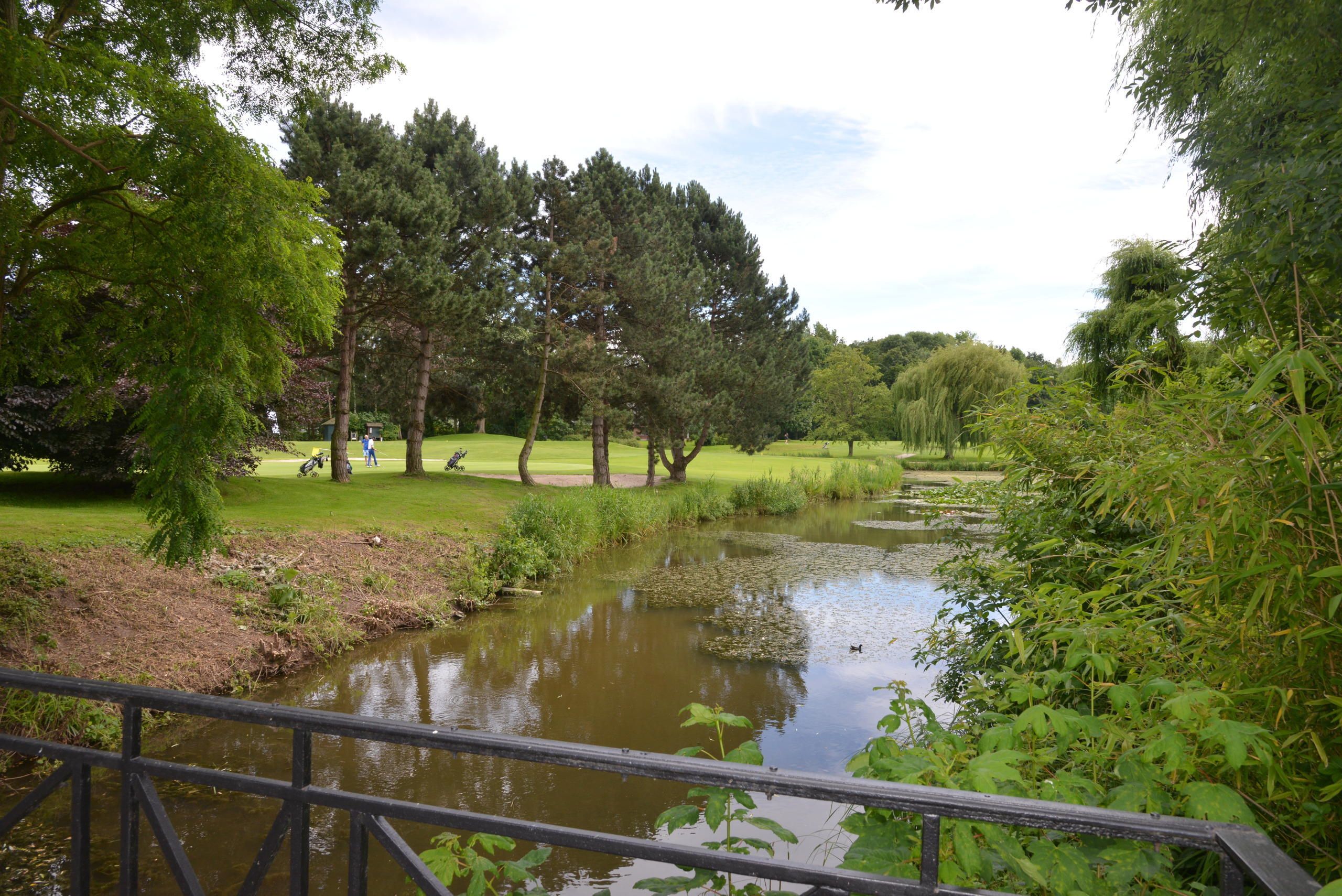 Guided Tour of the Golf de Brigode Clubhouse