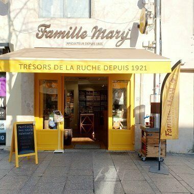 Découvrez les richesses de la ruche dans les boutiques Famille Mary