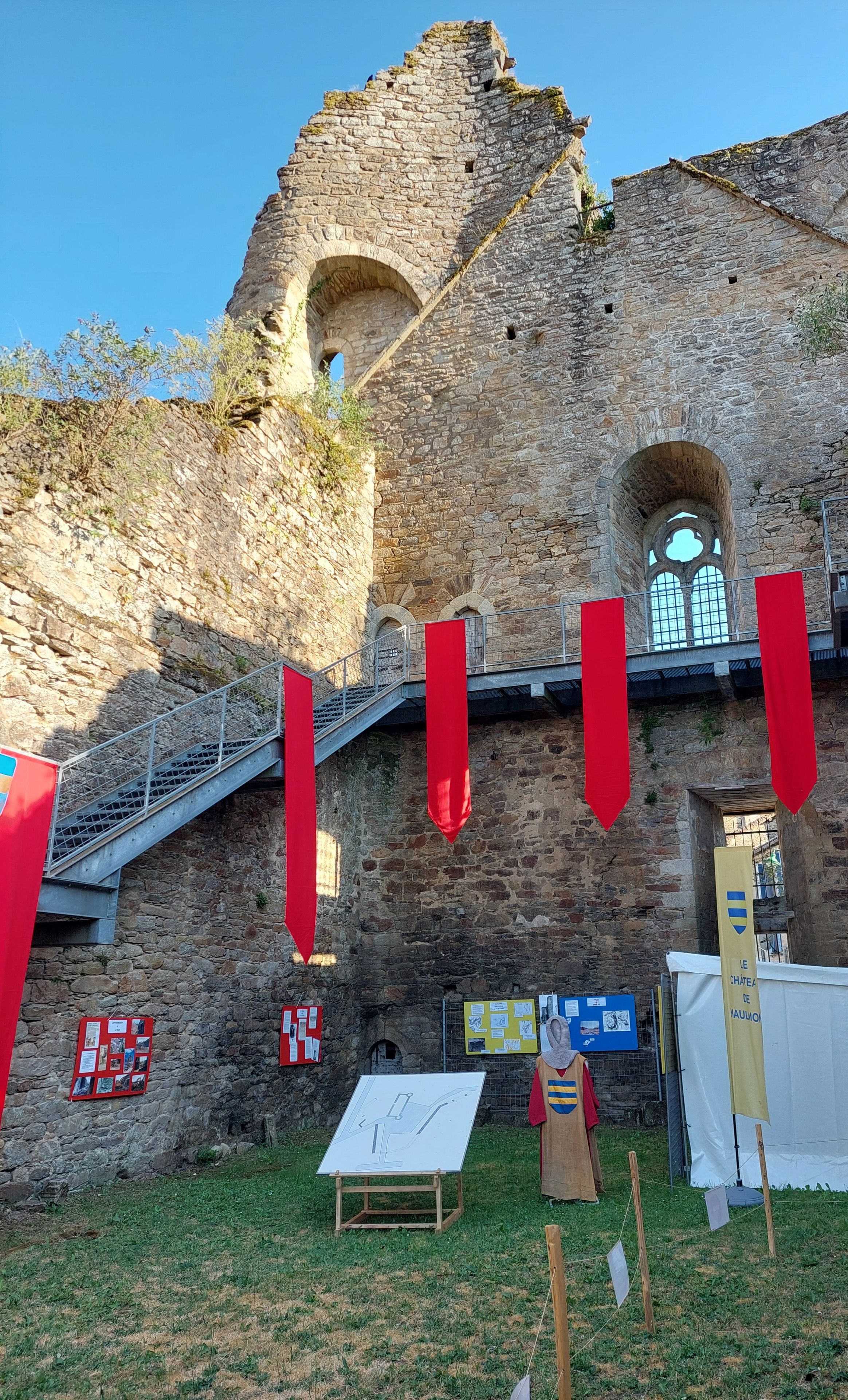 Le château du Seigneur de l'ombre au cours des siècles...et demain ? Visites commentées