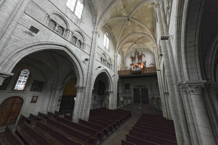 Découvrez une église et son chef-d'oeuvre monumental de la sculpture du XVIe siècle