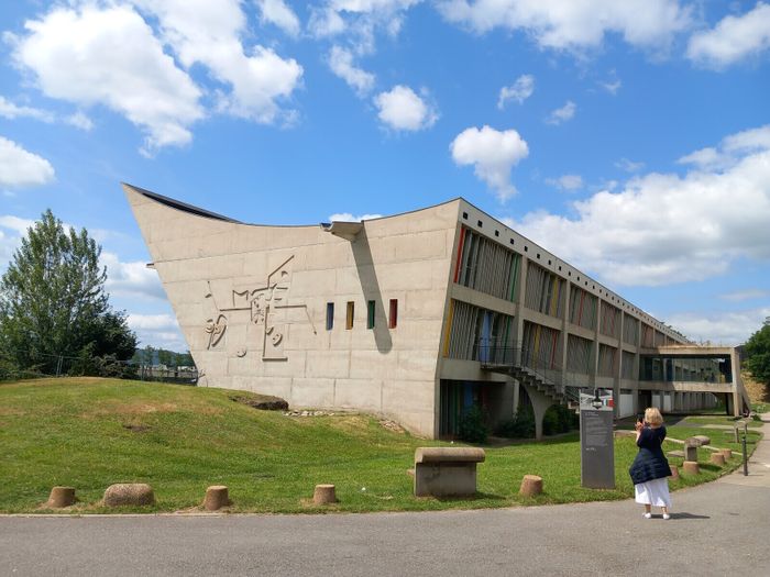Visites à deux voix de la Maison de la Culture et de l'église Saint-Pierre