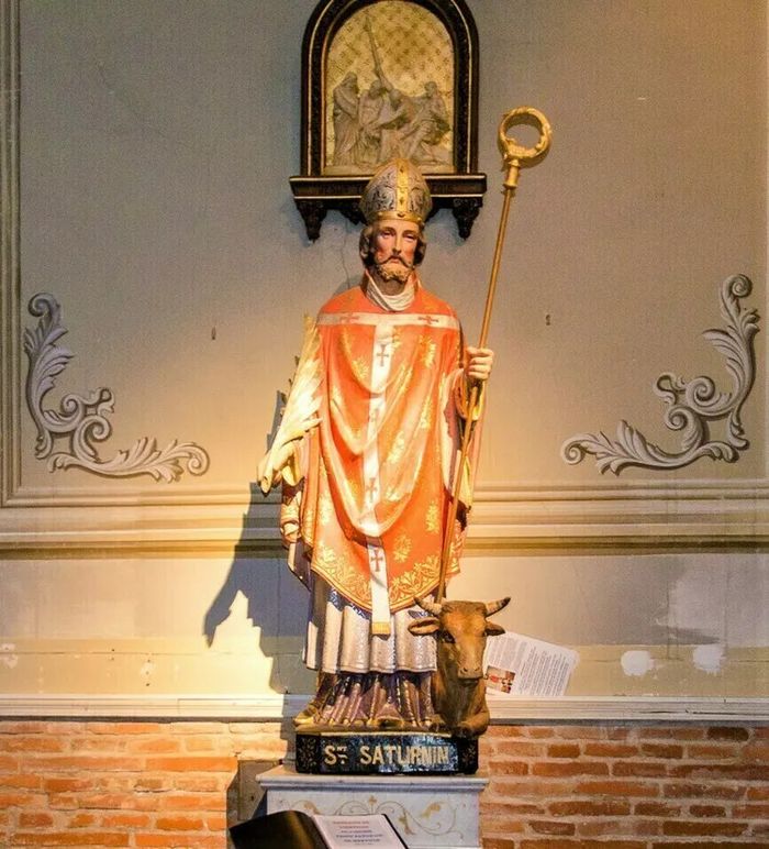 Découvrez une église de style néo-classique et son remarquable décor peint