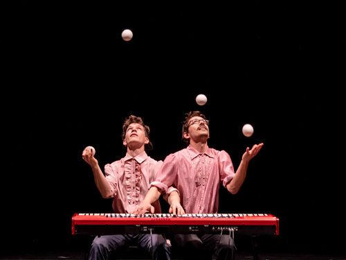 Affiche — Paul et Màx, La Suite (sur Bach) Bien Calée pour piano et balles à 4 mains