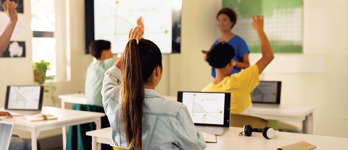 Débat Place publique : L’école face aux écrans
