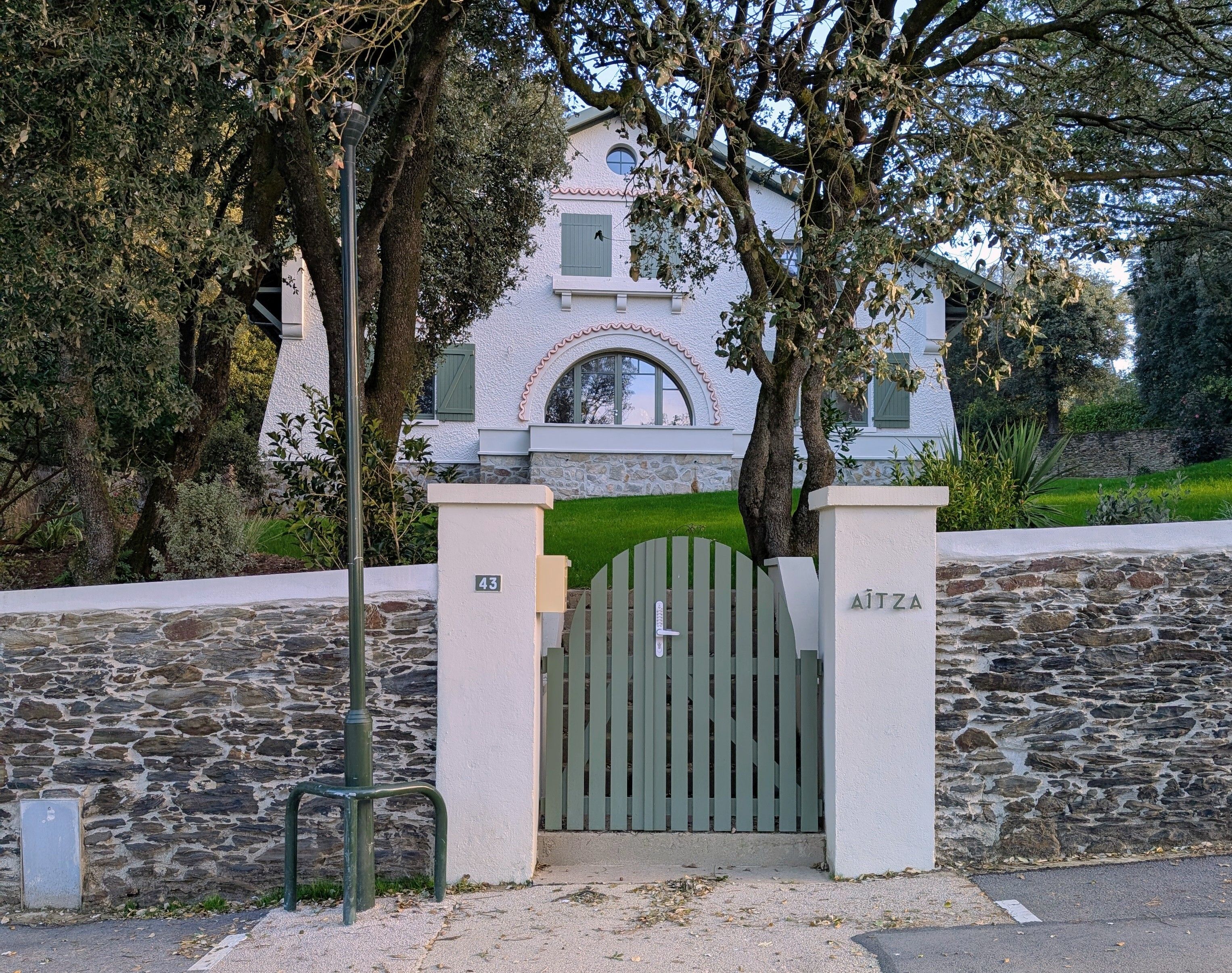 Visite rénovation villa néo basque