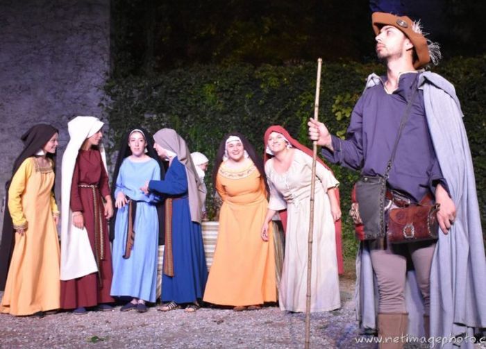 Exposition "Patrimoine de la photographie : les costumes à travers les époques"