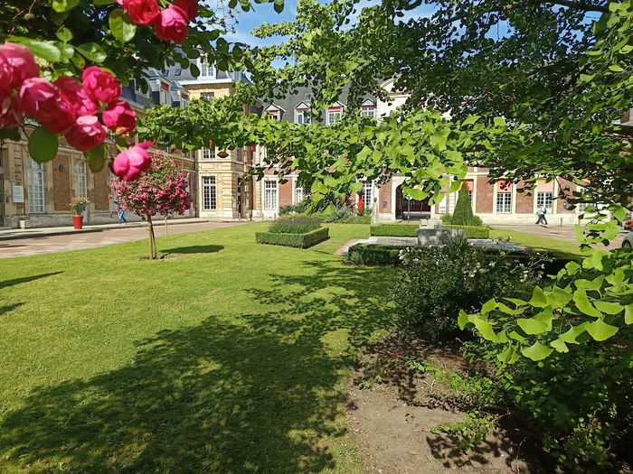 Visite guidée : l'hôpital Charles Nicolle d'hier à aujourd'hui