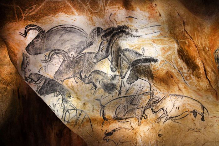 Explorez la grotte Chauvet comme jamais grâce à une visite virtuelle immersive.