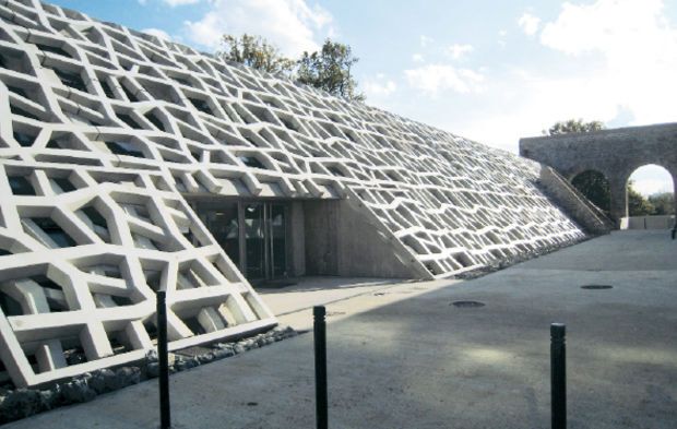 Visite : Étonnante bibliothèque universitaire !