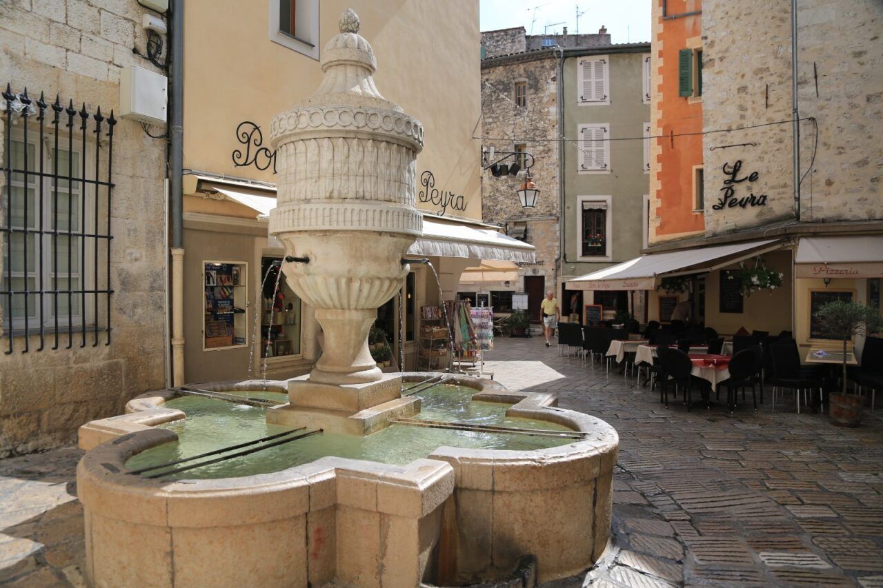Visite guidée "Vence dessinée"