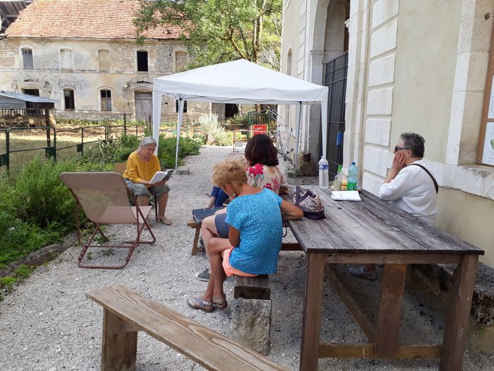 Visite commentée, vente de livres et de miel