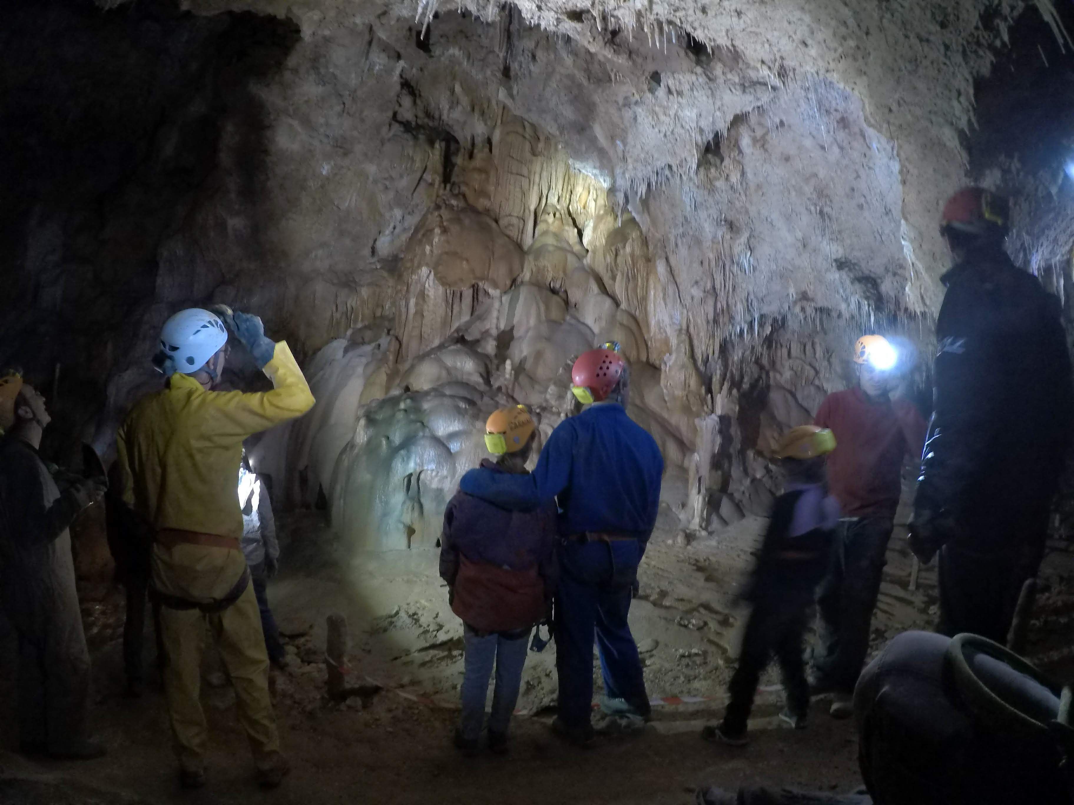 Découverte de la Spéléologie à la Baume des Caranques , Traversée Grotte de l'Ours-Revest