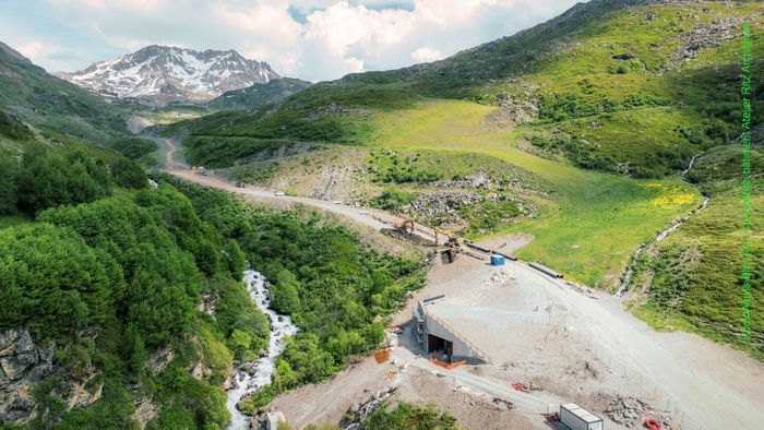 Visite de la centrale hydroélectrique de Péclet