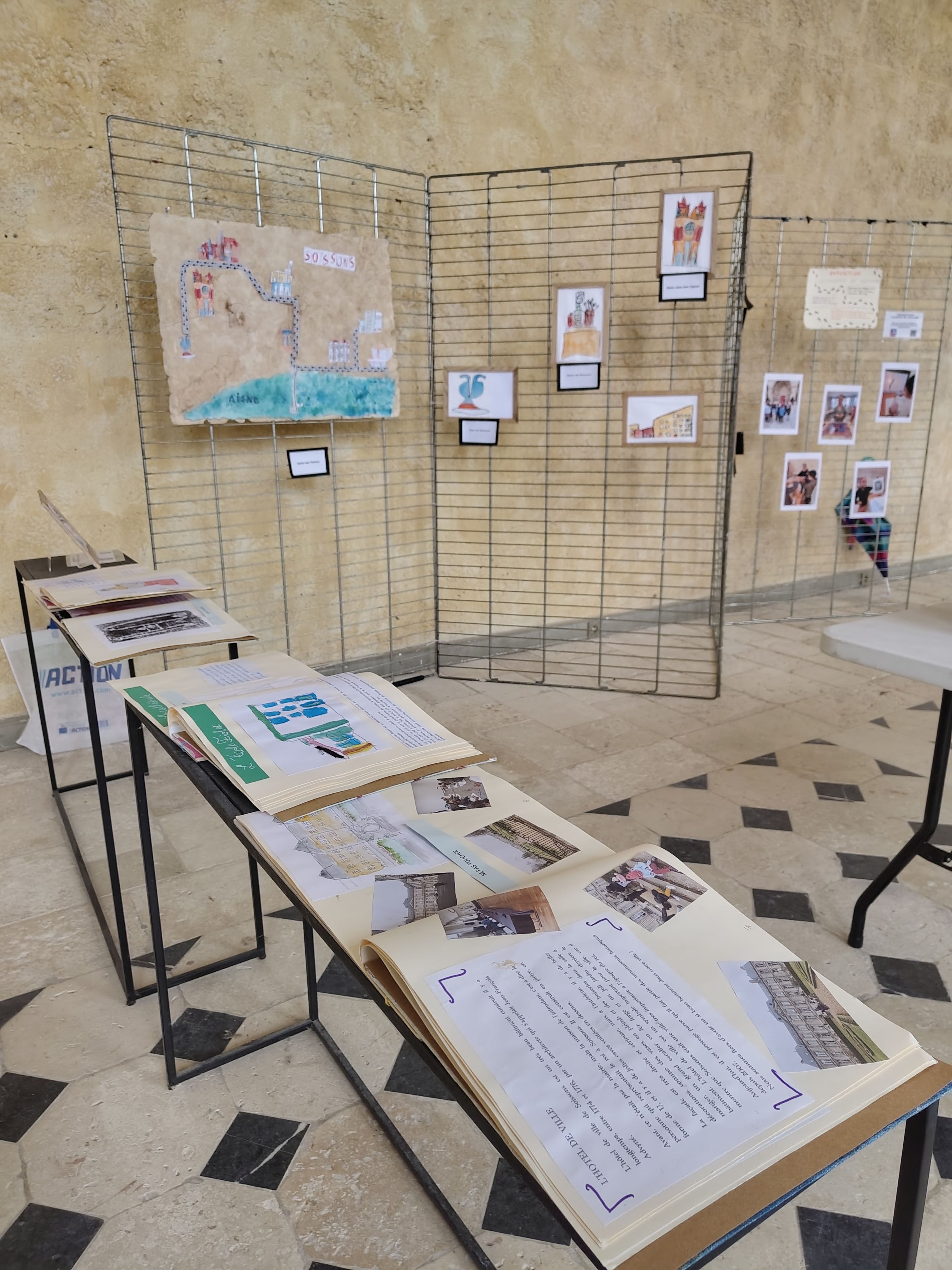 Exposition "carnets de voyage" à l'abbaye Saint-Jean-des-Vignes de Soissons