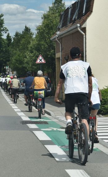 Carvin à vélo, au fil de l'eau.