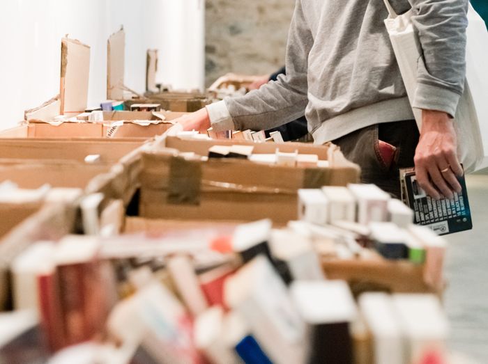 Braderie de la médiathèque de Couëron