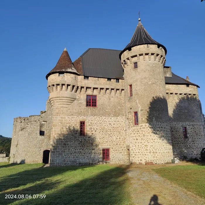 Découvrez le rez-de-chaussée du château de Pontarion
