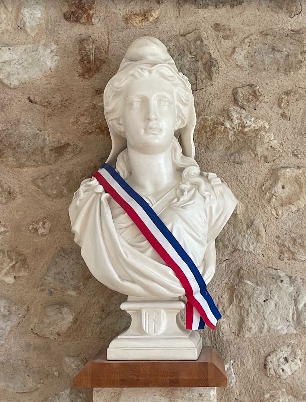 Visite citoyenne de la mairie et de ses archives / livret jeux jeunes