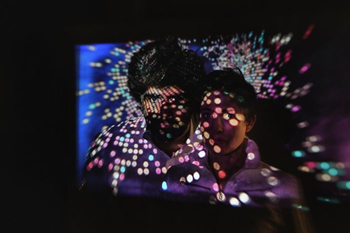 Après la publication du superbement contemplatif Punk Moon en 2025, c’est sur scène que le miraculeux duo Solal-Moussay propose un répertoire au magnétisme irrésistible, entre jazz, pop et trip-hop !