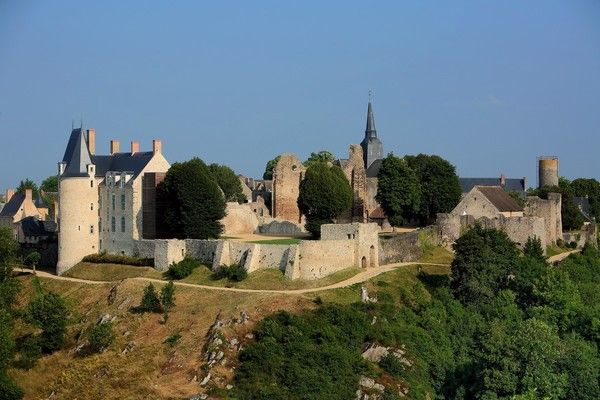 Château de Sainte-Suzanne