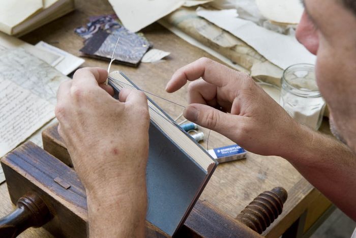 Visites de l’atelier de restauration, reliure et dorure