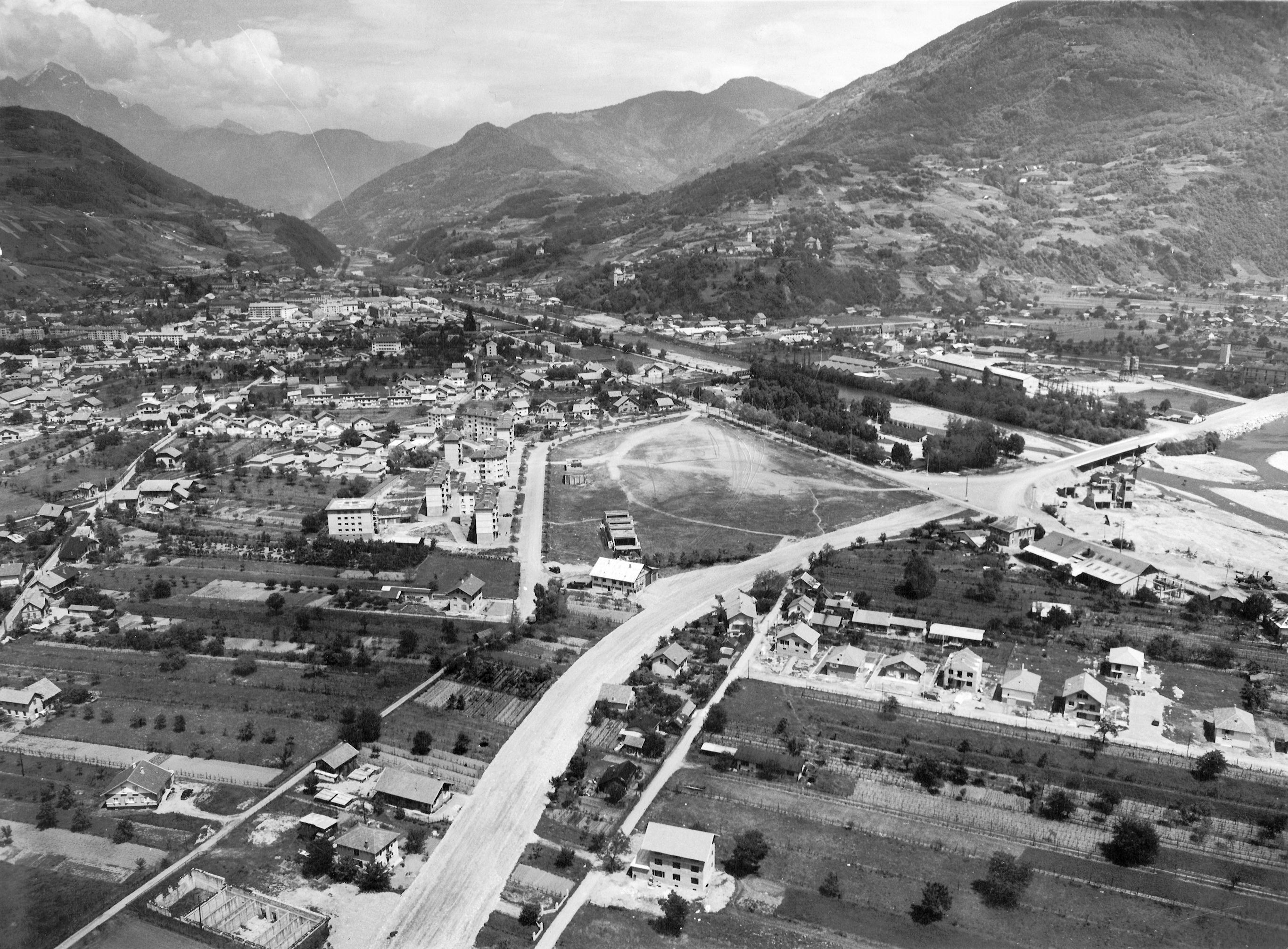 LE CHAMP DE MARS, HISTOIRE D’UN QUARTIER EN MUTATION