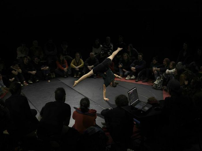 Cie du Long Raccourci – Au bord du corps- Festival les Zaccros d'ma Rue, week-end à Nevers