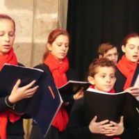Les petits chanteurs de la trinité chantent Noël