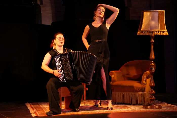 A contre tango