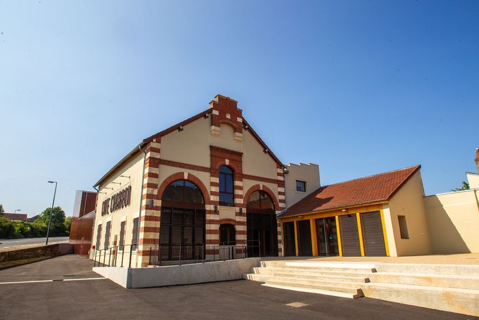 Visite du mythique Café Charbon