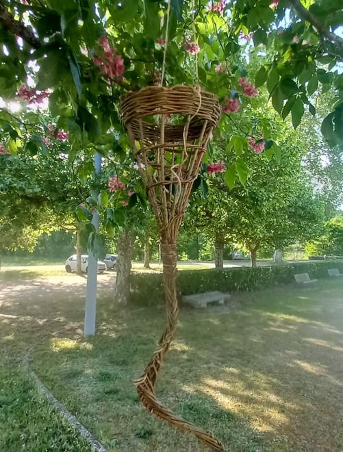 Atelier de curiosité : vannerie, création d'une mangeoire