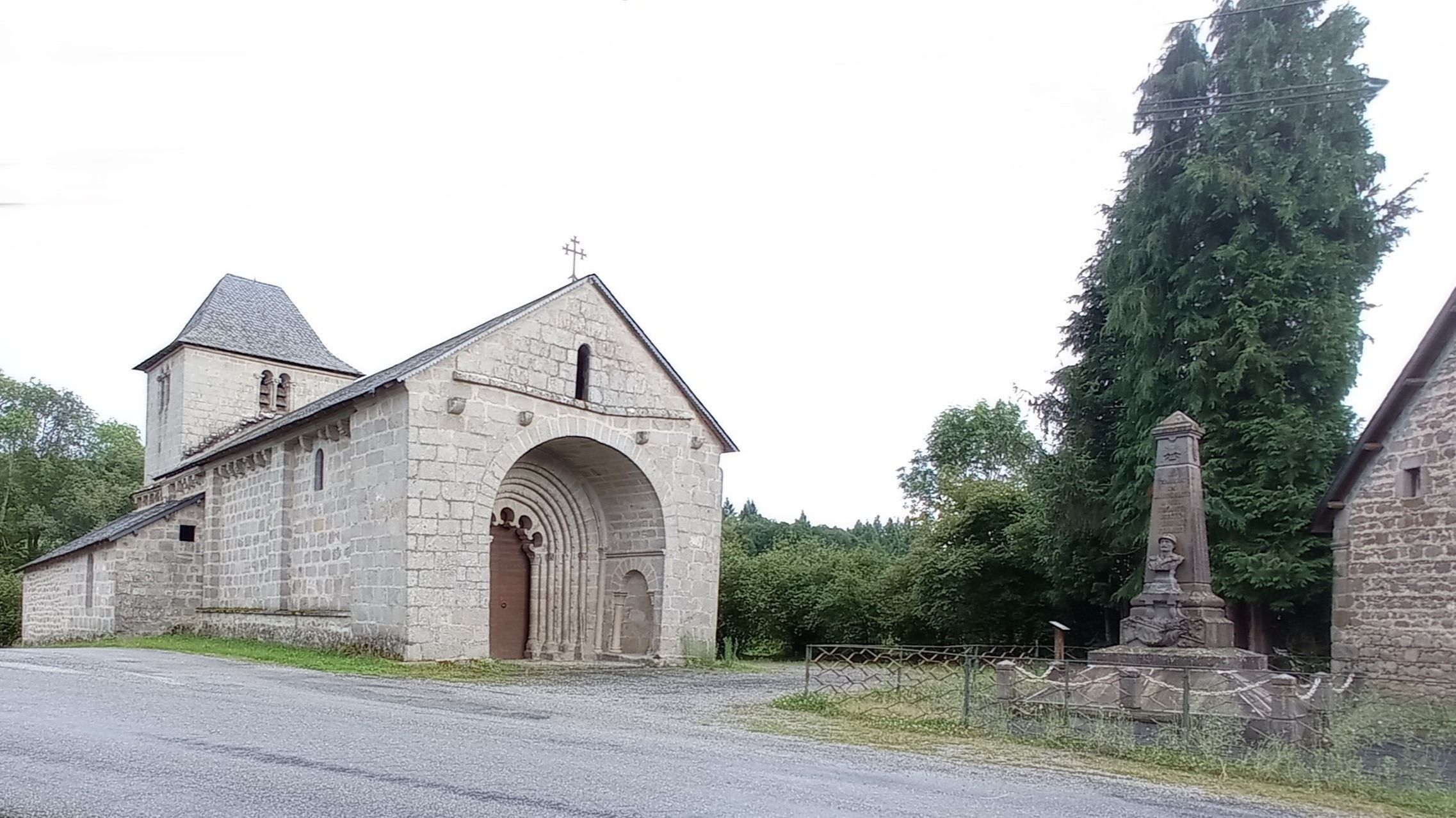 Visite guidée de l'église de Margerides et du Monument aux morts