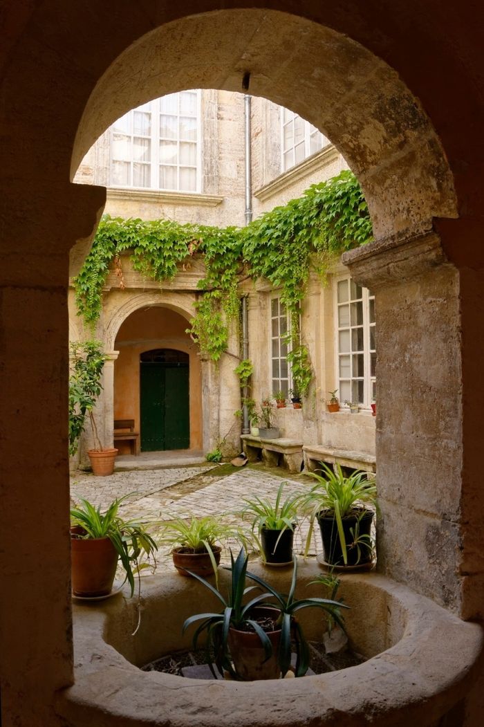Visitez librement l'hôtel de Bernis