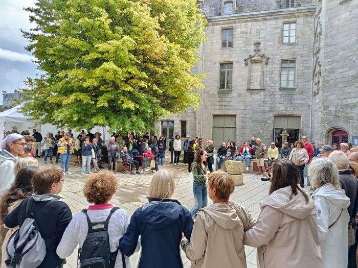 Visite décalée au Musée breton et au Manoir de Kernault !