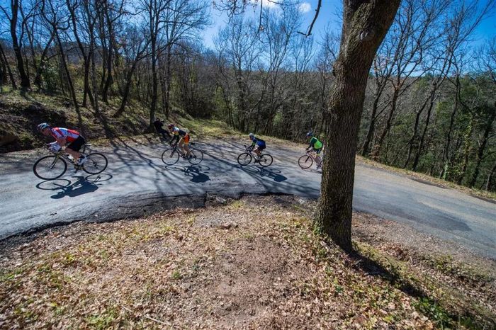 Cyclisme- ascension du col de Frontfroide