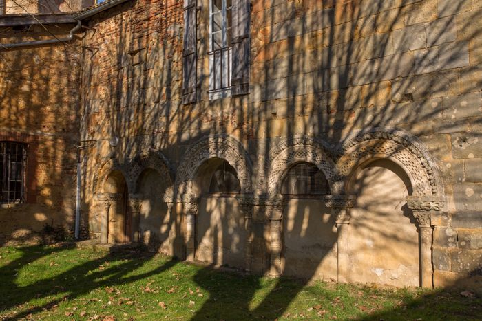 Exposition : entre mémoire et imagination regard sur le patrimoine de Nogaro