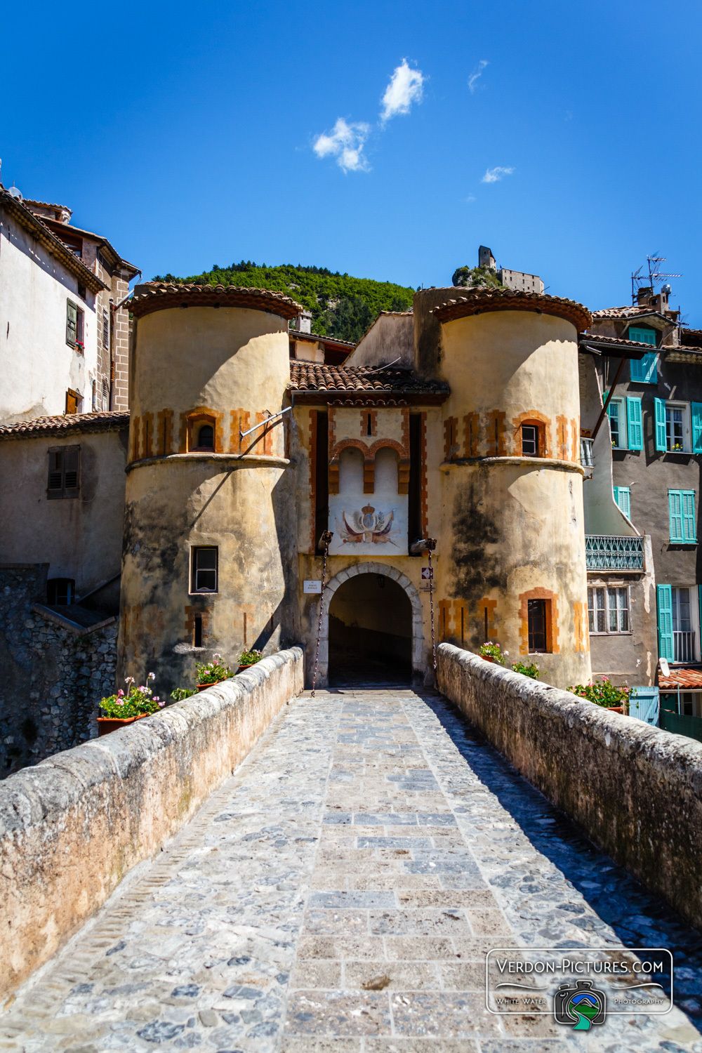 Sur le chemin de ronde à Entrevaux