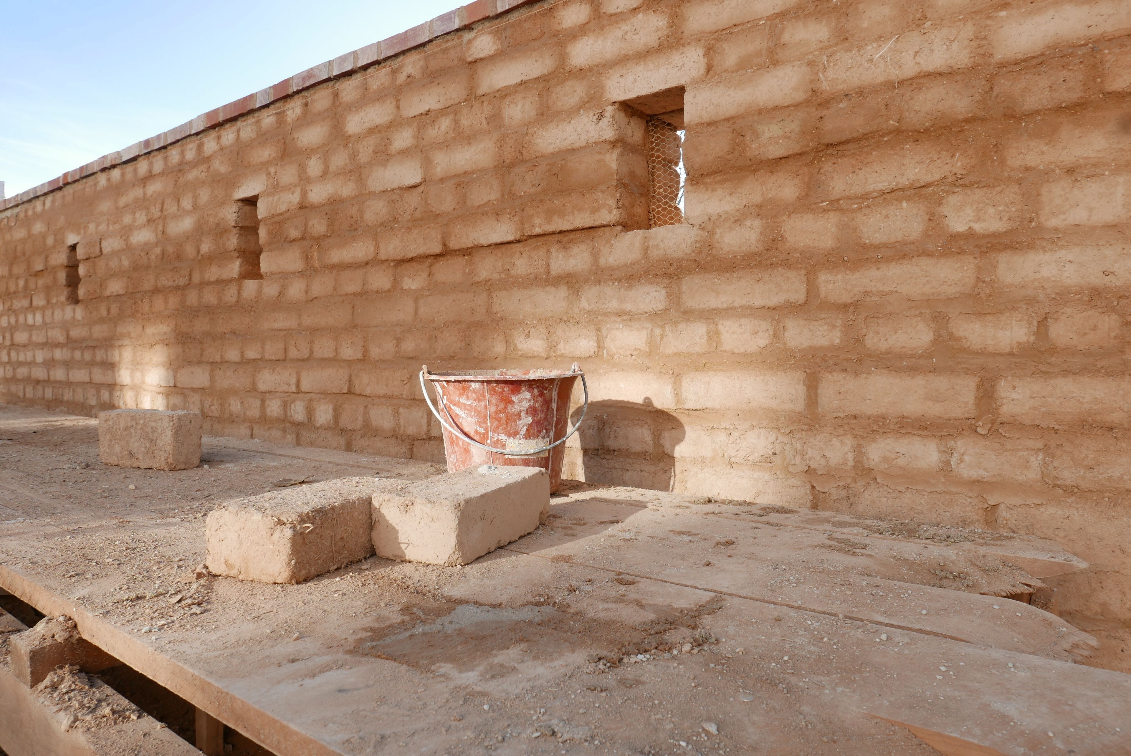 Ateliers de découverte et sensibilisation à la construction en terre crue