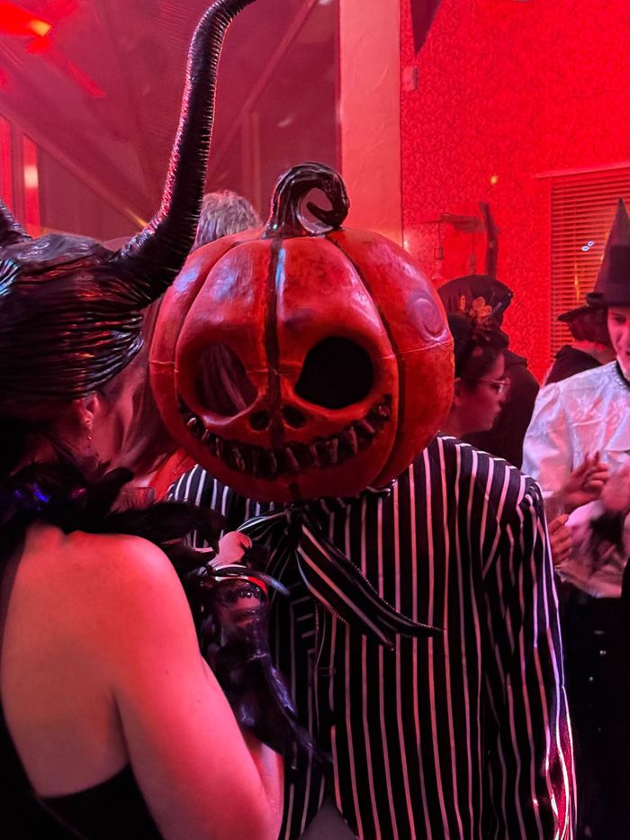 Grosse soirée d'halloween avec DJ