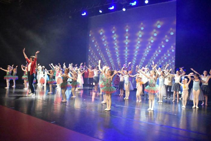 Spectacle de fin d'année de l'association Mdanse52